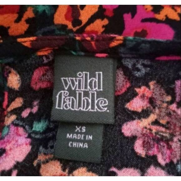 WILD FABLE ORANGE, PINK, & BLACK RUFFLE LONG SLEEVE CROP TOP SZ.XS EUC. - Picture 5 of 6